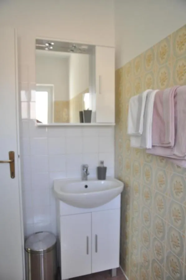 Rose Rooms At Island Of Rab Banjol